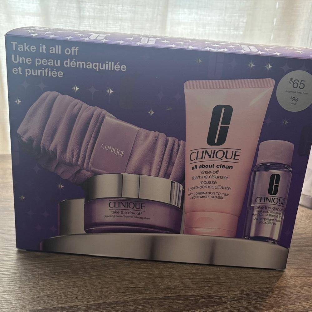 Clinique Makeup Remover Set - Purple and Pink